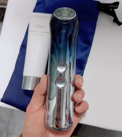雅萌的抗衰美容仪，自用有效，下颌线轮廓明显...