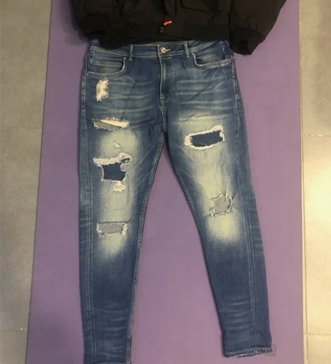 ZARA秋季男装 紧身破洞牛仔裤 尺寸：4...
