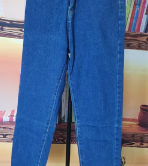 女牛仔裤秋款新款清货 感兴趣的话点“我想要...
