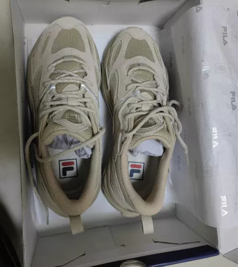 斐乐火星二代驼丝绵36.5 双十一买的鞋比...