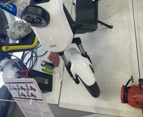 小牛电动u+b动力版白色，蓝色全新未激活！...