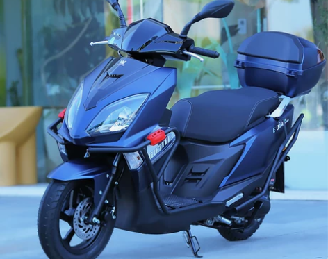 望江铃木UY125cc国四电喷燃油踏板摩托...