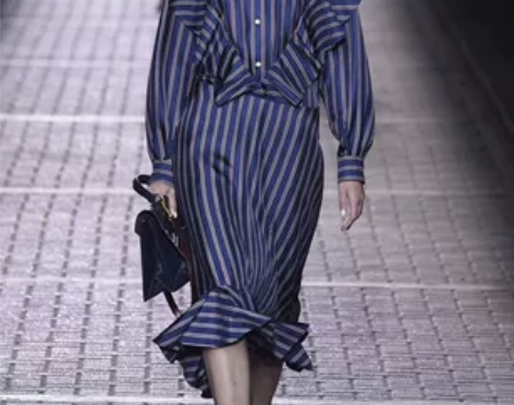 英国Mulberry秀款深蓝枣红条纹吊带荷...