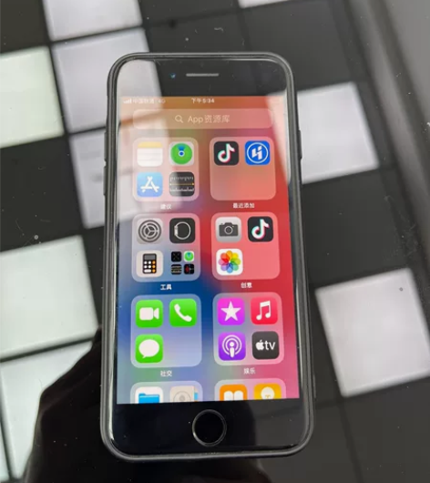苹果8，64g，一直带套使用，备用机首选，...