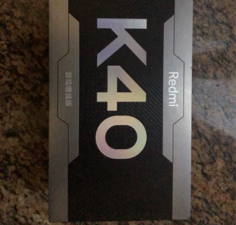 红米k40，9成新，仅使用15天，于去年暑...