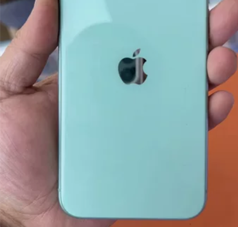 苹果11，64G内存，国行，原版无拆修，电...