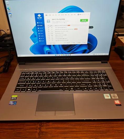 雷神911 Plus笔记本，花钱改了水冷，...