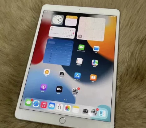 带笔一块出,便宜卖了,苹果ipad 201...