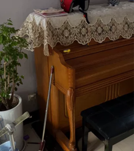 孩子钢琴老师给推荐的,搬家携带不便,低价转...