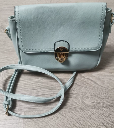 时尚百搭女士单肩手提小方包，早年英国购入，...