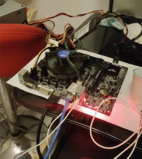 七彩虹b85主板，正常使用，有维修痕迹，便...