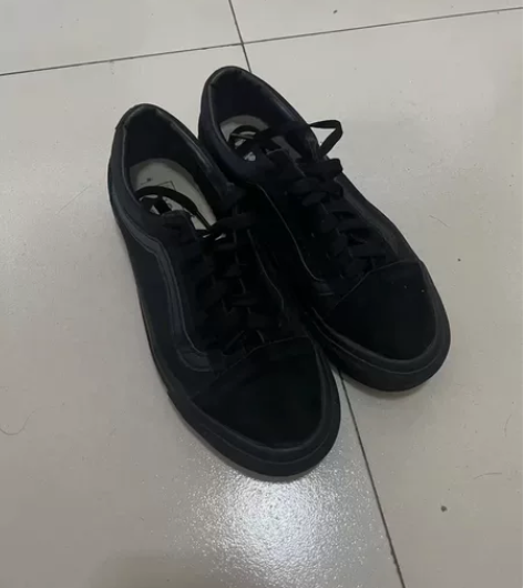 女款38码 低帮帆布鞋板鞋 成色如图实物拍...