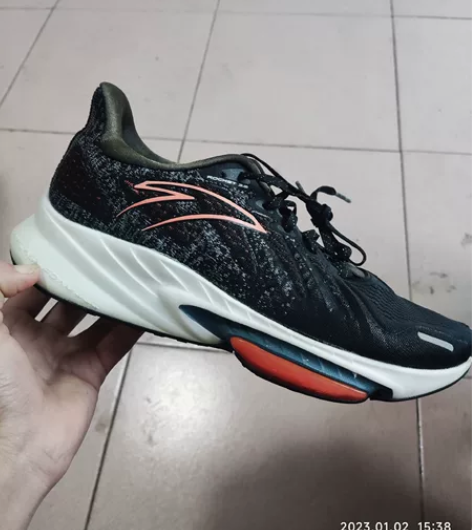 安踏火箭鞋,40码,穿过几次,内衬有氧化,...