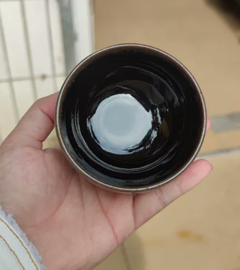 魏帝锋。钵钵。微瑕（偏底+底部微粘但已磨不...