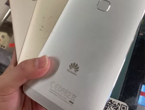 华为麦芒5，全网通 4+64 原装85-9...