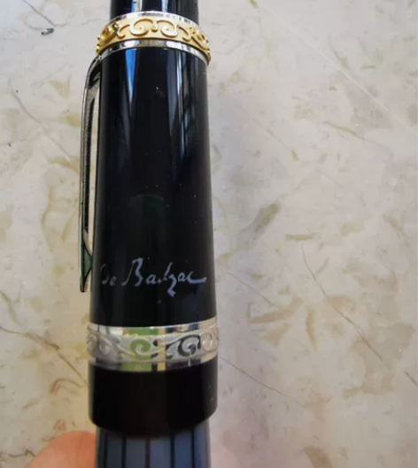 万宝龙巴尔扎克系列圆珠笔 感兴趣的话点“我...