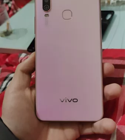 父母自用vivo Y3,99新,无磕碰,无...