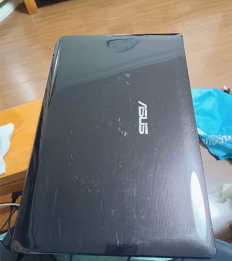 华硕X53U笔记本一台，无屏幕、键盘的退格...