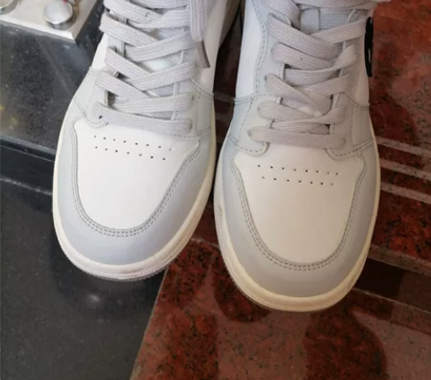 女士高帮休闲运动板鞋，37码，鞋子9.5新...