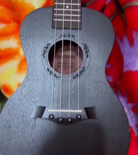 尤克里里，远距离不包邮，一般包邮，非常勿扰...