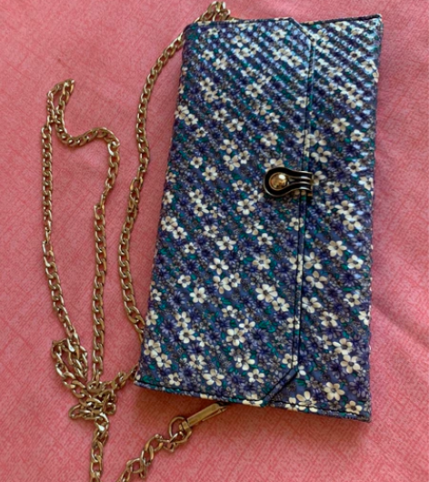 韩版碎花真皮压纹手拿包，规格：23×13，...