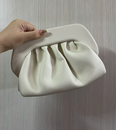 白色手拿包 气质单肩包 感兴趣的话点“我想...