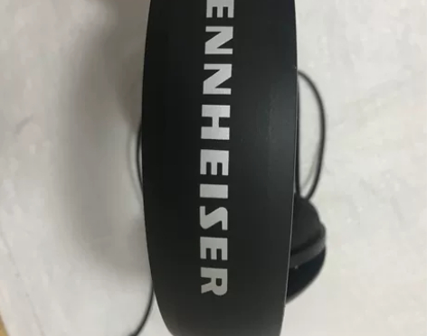 森海塞尔头戴式耳机9.5成新 音质好,无破...