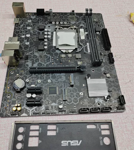 华硕B560M-p主板，功能正常使用，有挡...
