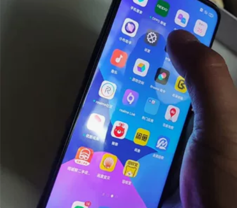 真我Q3ⅰ5G手机出售，机子除了上音量键失...