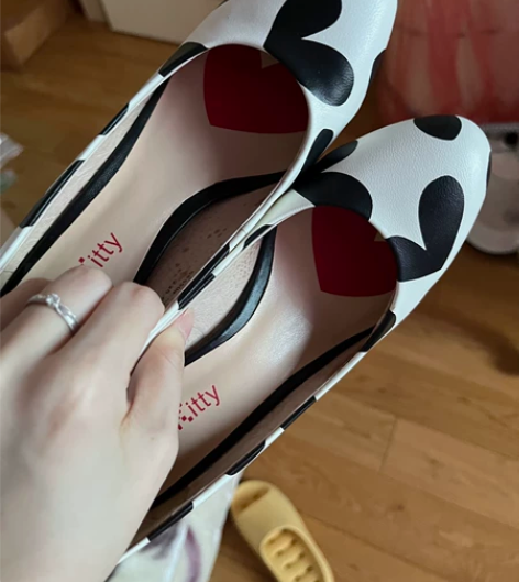 Kisskitty 高跟鞋 细跟单鞋爱心 ...