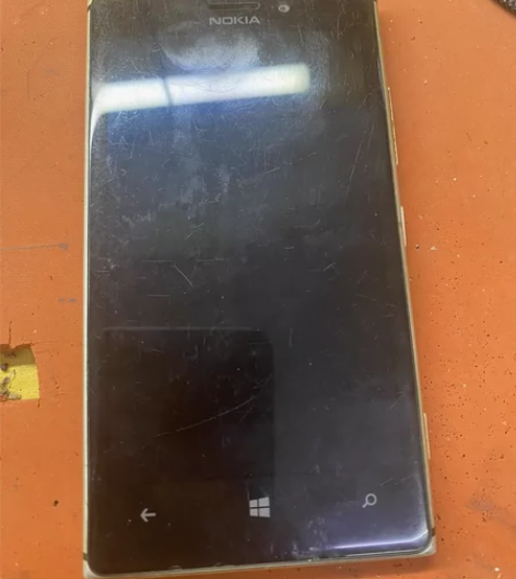 诺基亚手机 win系统会折腾的来，功能都是...