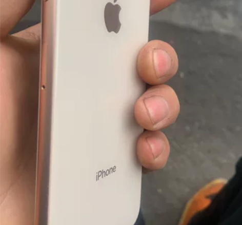 自用8 一切功能正常 换过电池 电池容量9...