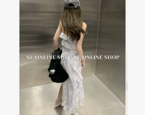 SU 甜美碎花吊带连衣裙女夏荷叶边小众设计...