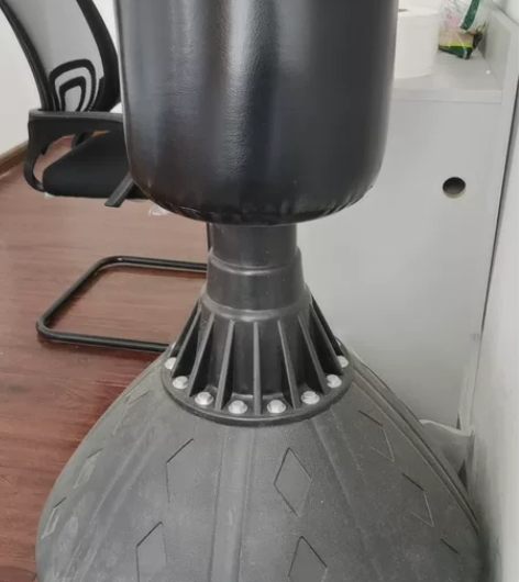 拳击练习桩，买来10个月，几乎没用都在吃土...