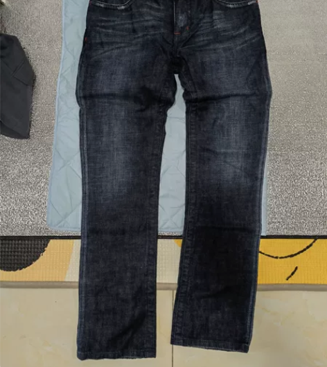 95新男款直筒深色牛仔裤，买来就没有穿出门...