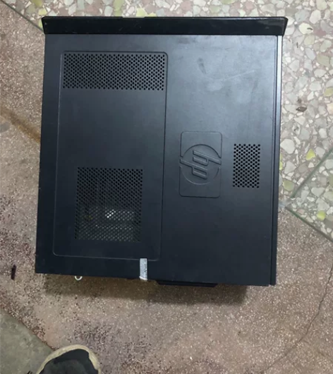 hp惠普电脑带光驱空机箱 以前的品牌老机箱...