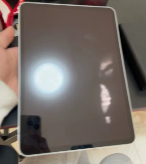 iPad pro 2021银色 ac换回来...