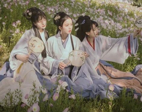 五五年汉服女 凛冬 交领襦裙6米摆三件套M...