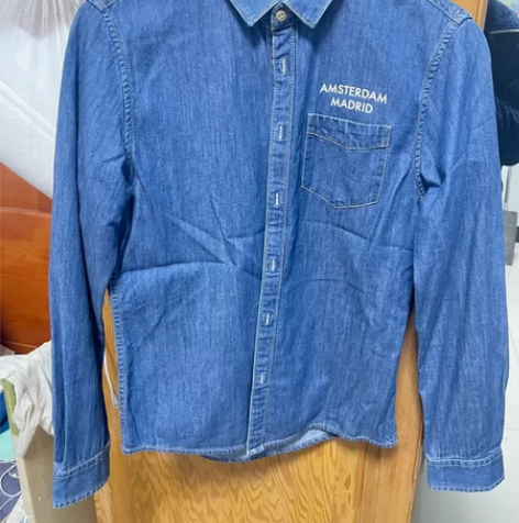 牛仔衬衫，适合高165重 90斤左右的体型...