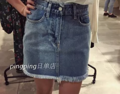 moussy牛仔毛边A字裙 颜色分类:如图...