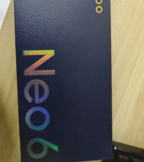 iQOOneo6，朋克12+256g，在保...