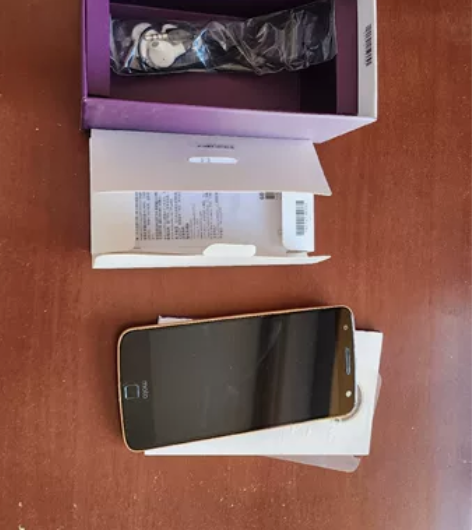 motoz国行 4＋64g 收拾家翻到的 ...