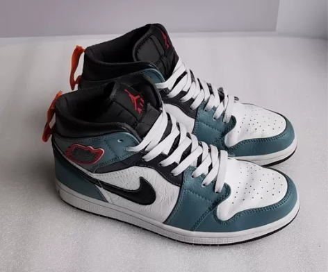 耐克44码新款纯皮运动鞋 商场专柜购买成色...