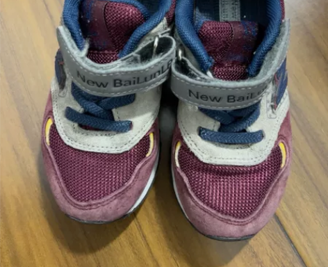 男童运动鞋，新百伦。穿小了。闲置转让。28...