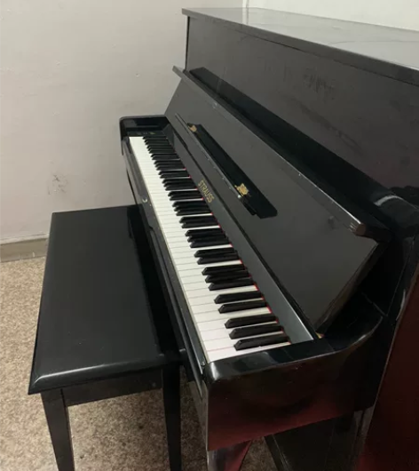 孩子准备置换钢琴,低价出售钢琴,练习非常好...