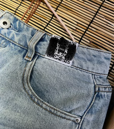 ONLY女士牛仔短裤M码，低价出了 感兴趣...