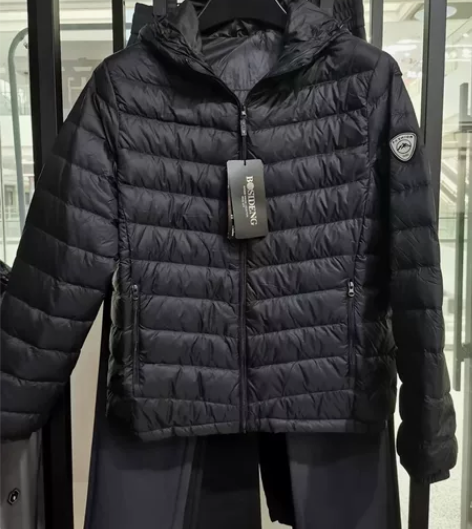 波司登轻薄羽绒服男短款中青年秋冬休闲连帽白...