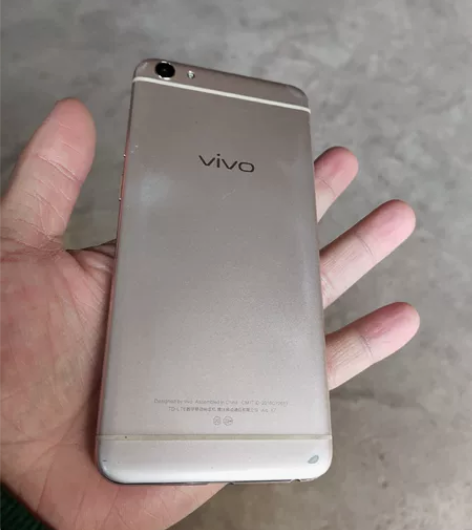 vivox7 4+64G  全机无拆无修，...