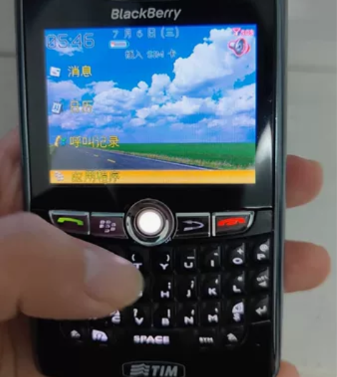 BlackBerry/黑莓8800全键盘手...