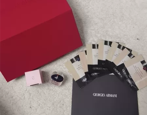 阿玛尼自我无界香水7ml一个，阿玛尼粉底1...